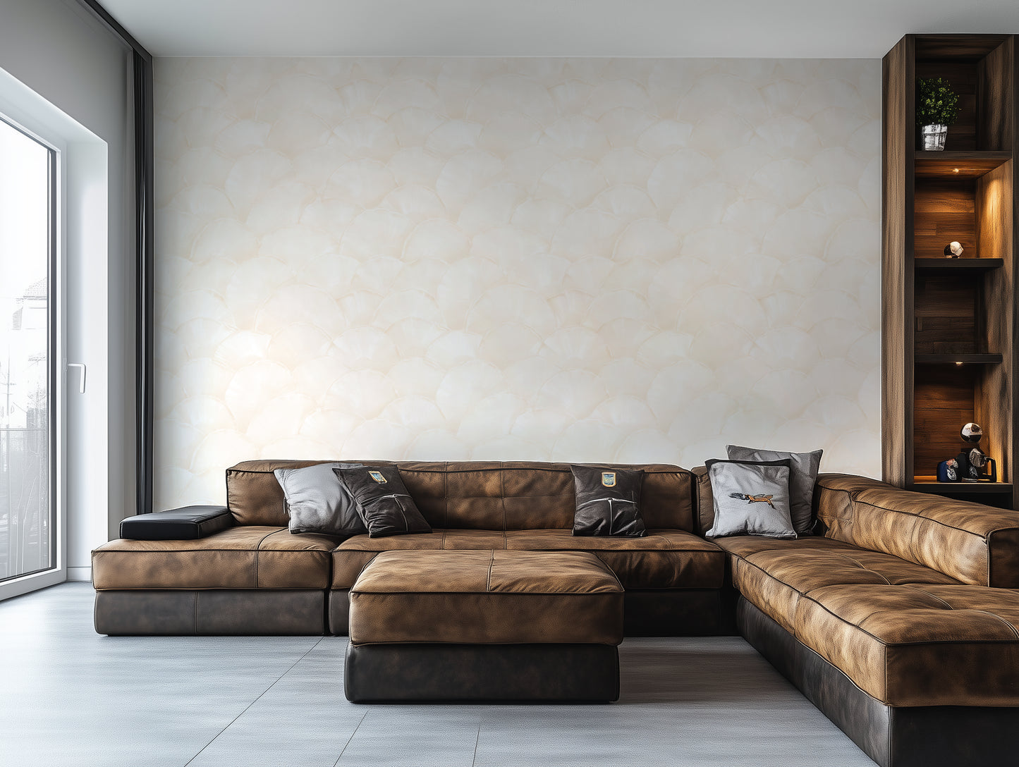 Shoreline Fan - Champagne Shell on Almond Cream