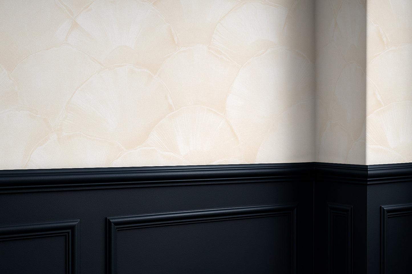 Shoreline Fan - Champagne Shell on Almond Cream