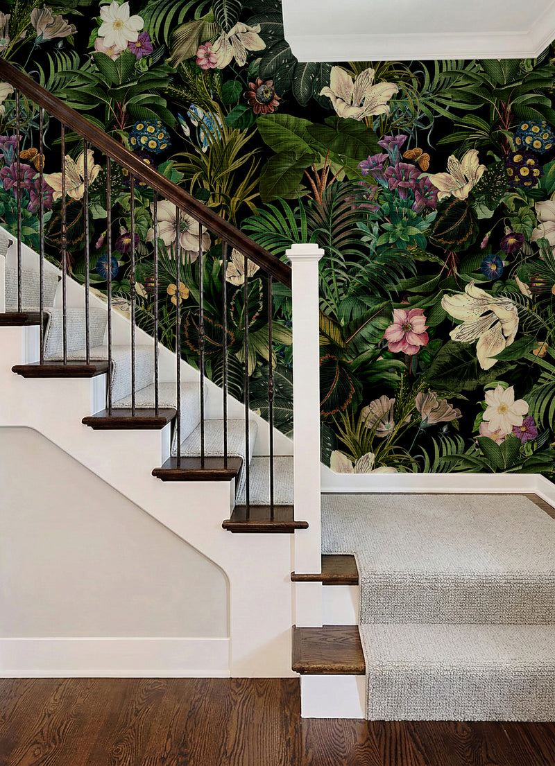 Botanical floral wallpaper with layered flower details, bringing a soft, nature-driven atmosphere indoors