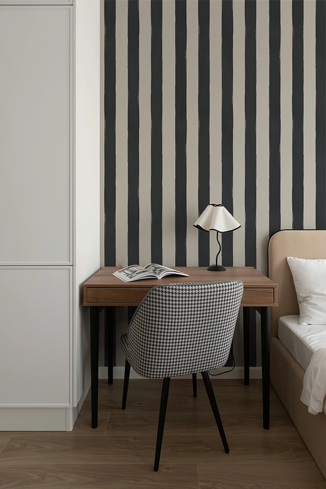 Brush Stripe: Charcoal