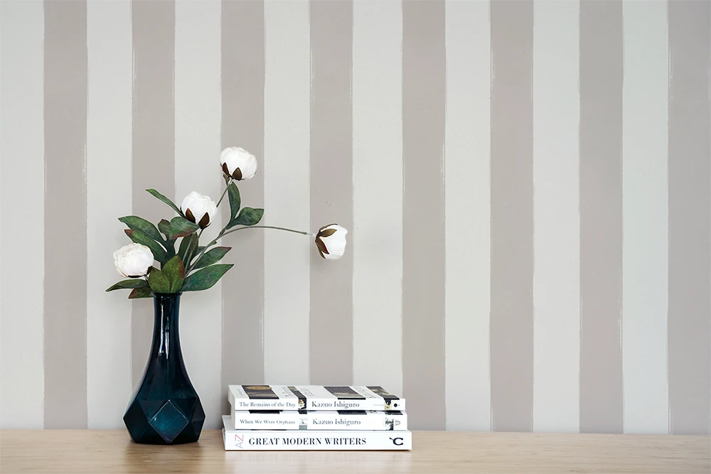 Brush Stripe: Taupe