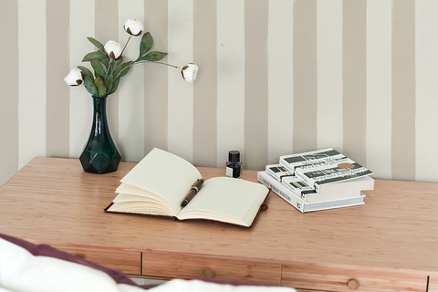 Brush Stripe: Greige